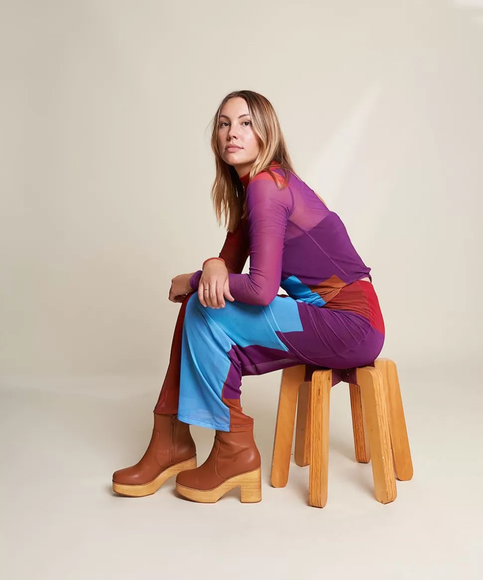 paz_in_luggage_4.webp Online Charlotte Stone Paz In Luggage