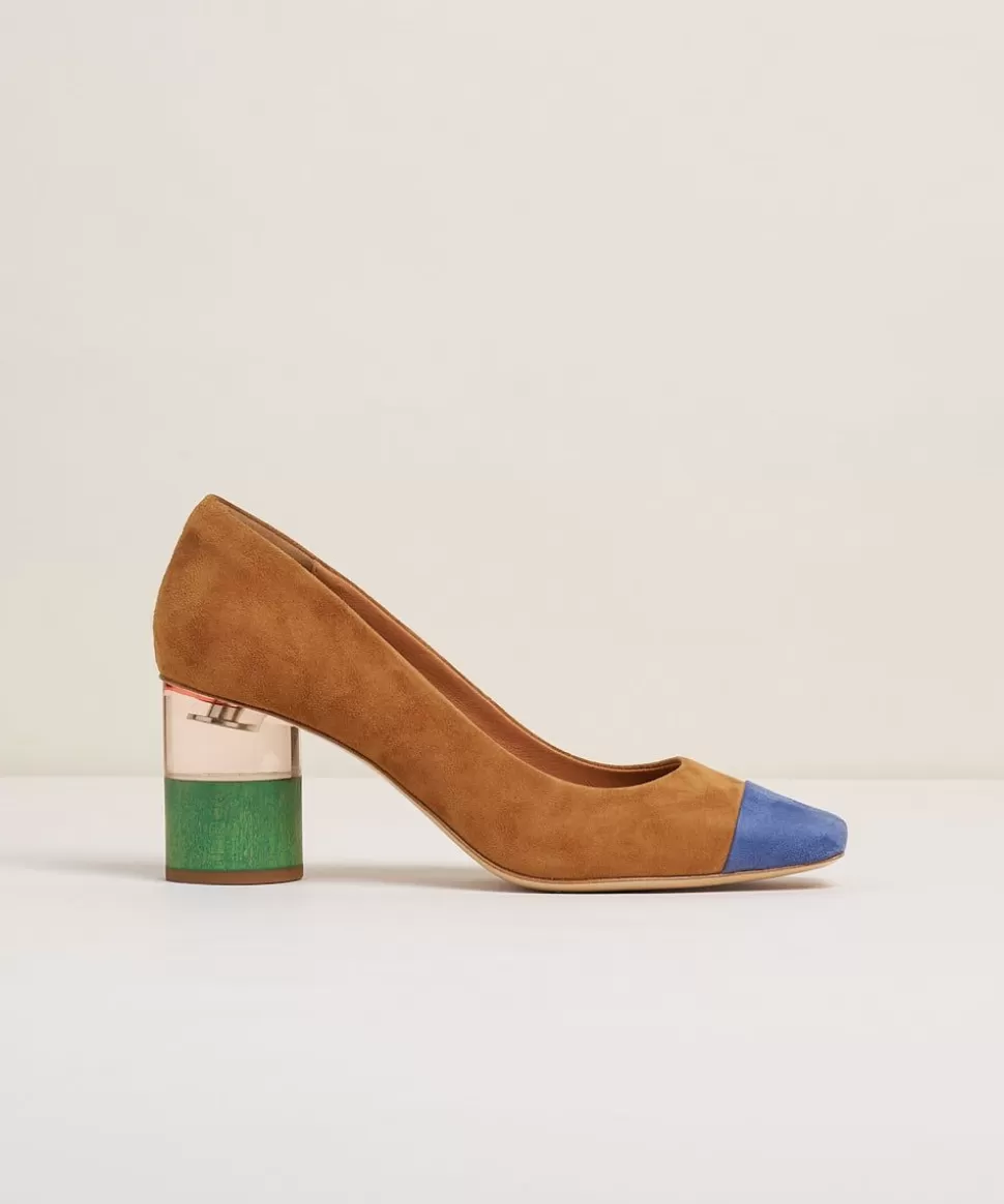 risa_in_kingston_5.webp Fashion Charlotte Stone Risa In Kingston